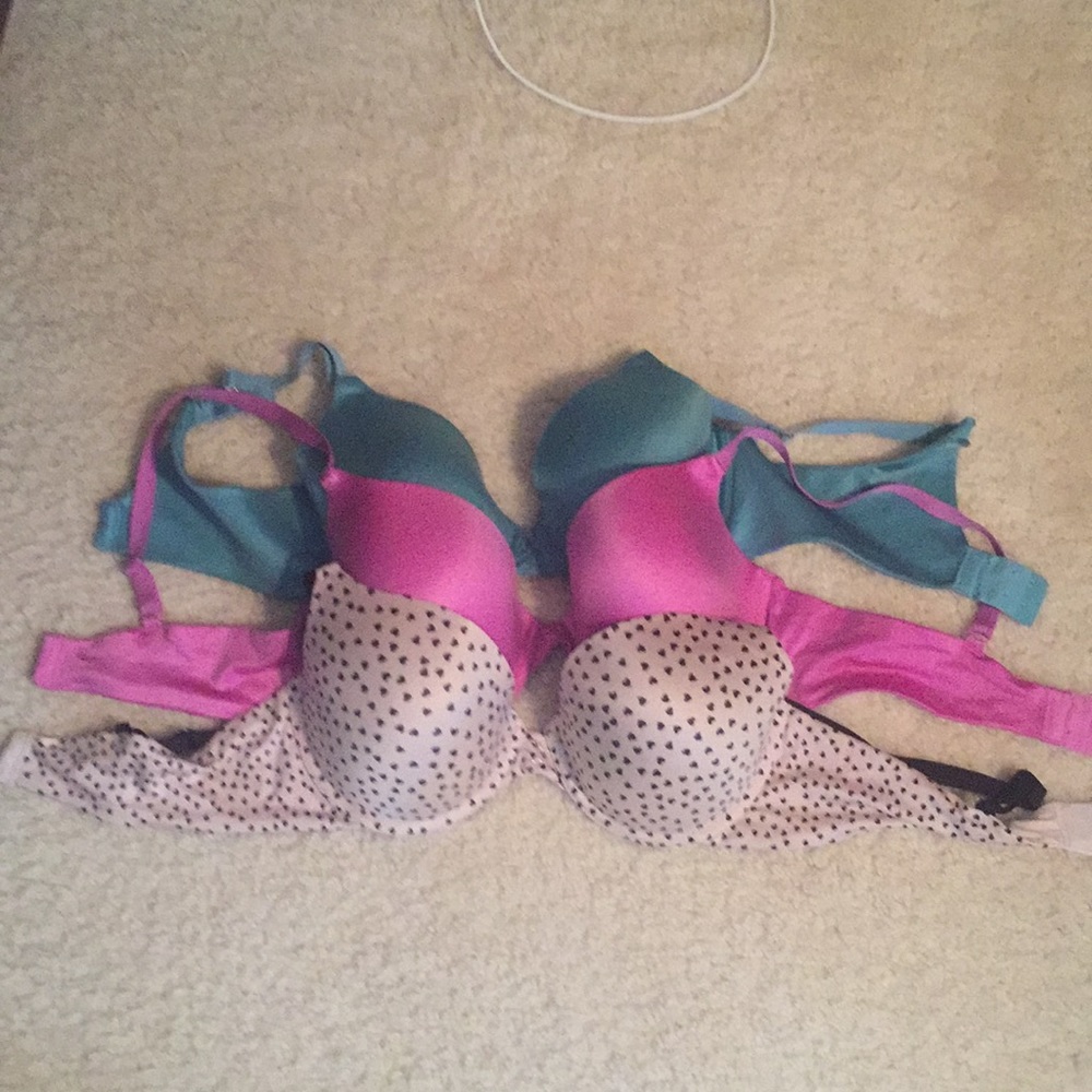 3 Maidenform Bras